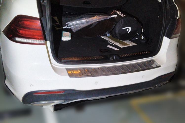 Used Mercedes-Benz GLE 2016 GLE 300 d 4MATIC Trunk