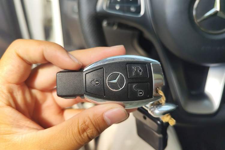 Used Mercedes-Benz GLE 2016 GLE 320 4MATIC Luxury Model Vehicle Key