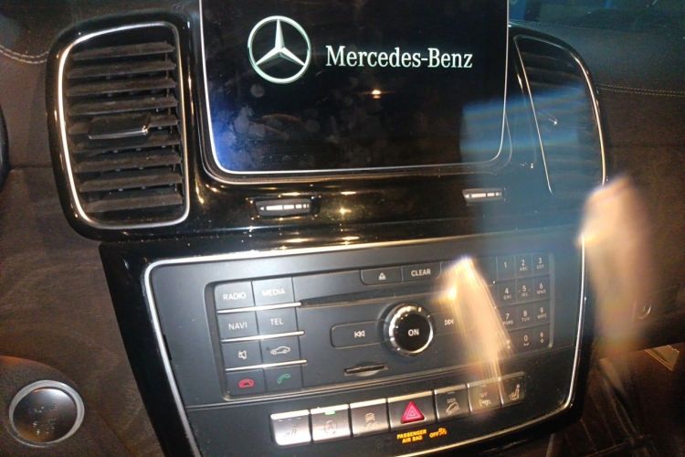 Used Mercedes-Benz GLE 2017 GLE 320 4MATIC Dynamic Model Audio And AC Panel