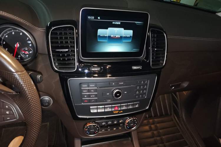 Used Mercedes-Benz GLE 2017 GLE 320 4MATIC Dynamic Model Audio And AC Panel