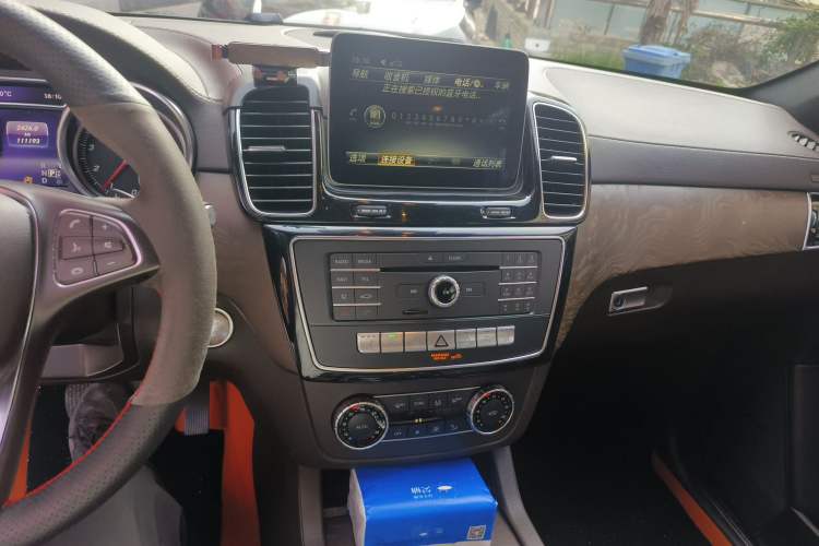 Used Mercedes-Benz GLE 2017 GLE 320 4MATIC Dynamic Model Audio And AC Panel