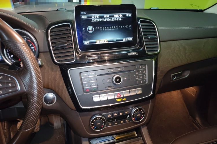 Used Mercedes-Benz GLE 2017 GLE 320 4MATIC Dynamic Model Audio And AC Panel