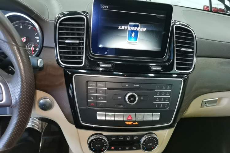 Used Mercedes-Benz GLE 2017 GLE 320 4MATIC Dynamic Model Audio And AC Panel
