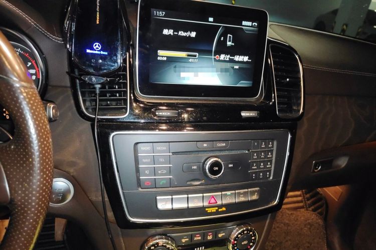 Used Mercedes-Benz GLE 2017 GLE 400 4MATIC Audio And AC Panel