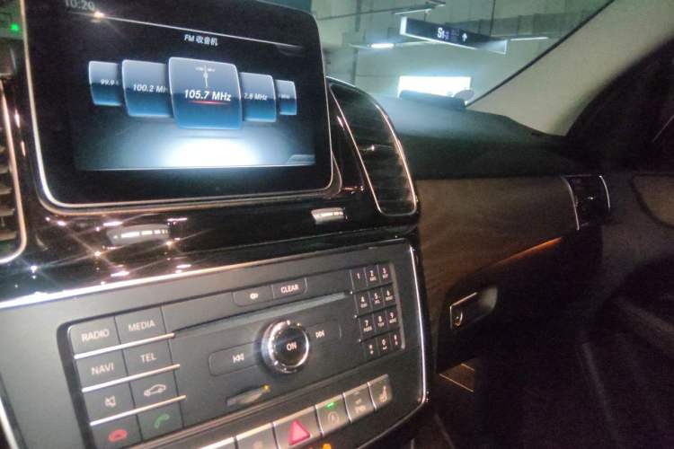 Used Mercedes-Benz GLE 2017 GLE 320 4MATIC Luxury Model Audio And AC Panel
