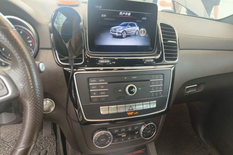 Used Mercedes-Benz GLE 2017 GLE 320 4MATIC Luxury Model Audio And AC Panel