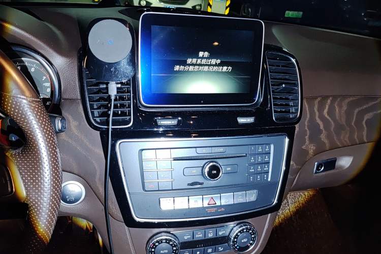 Used Mercedes-Benz GLE 2017 GLE 320 4MATIC Dynamic Model Audio And AC Panel