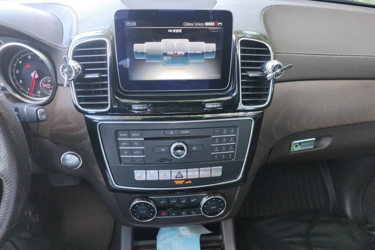 Used Mercedes-Benz GLE 2017 GLE 320 4MATIC Dynamic Model Audio And AC Panel