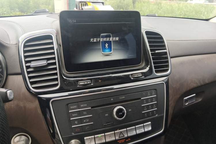 Used Mercedes-Benz GLE 2017 GLE 320 4MATIC Dynamic Model Audio And AC Panel