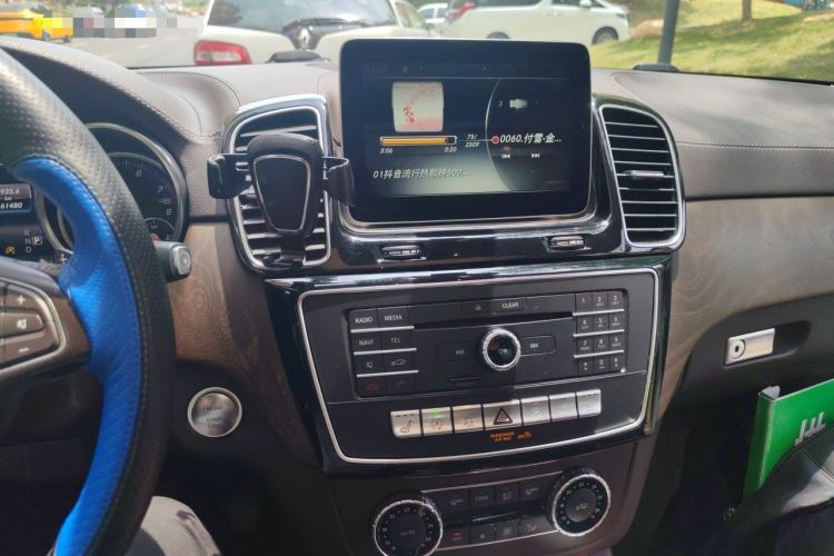 Used Mercedes-Benz GLE 2017 GLE 320 4MATIC Dynamic Model Audio And AC Panel