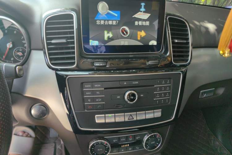 Used Mercedes-Benz GLE  Audio And AC Panel