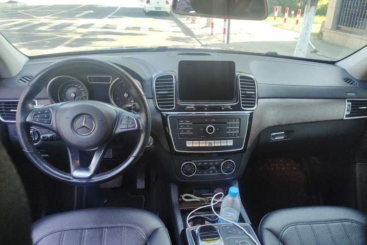 Used Mercedes-Benz GLE 2017 GLE 400 4MATIC Center Console