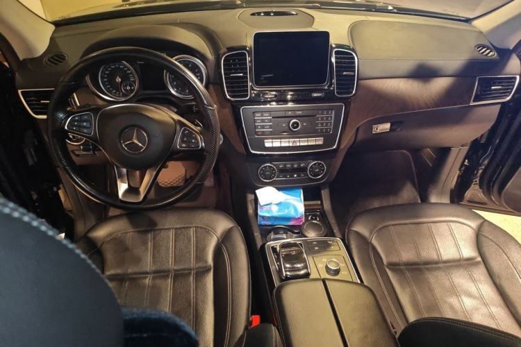 Used Mercedes-Benz GLE 2017 GLE 400 4MATIC Center Console