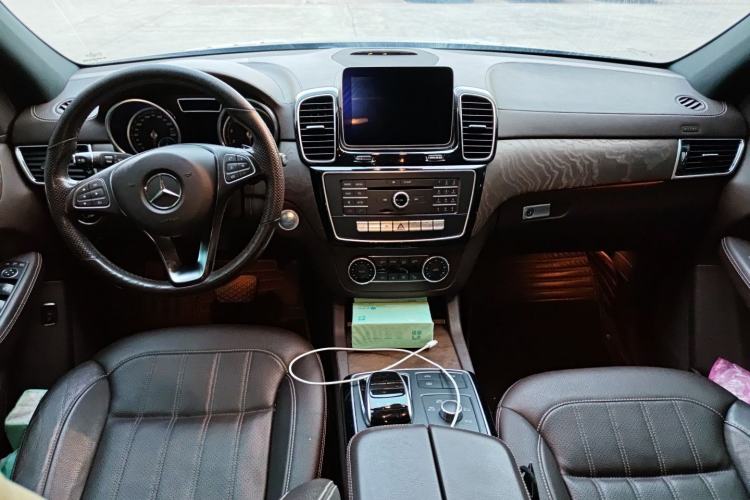 Used Mercedes-Benz GLE 2017 GLE 400 4MATIC Center Console