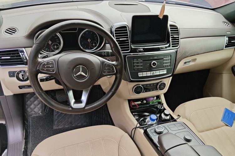 Used Mercedes-Benz GLE 2017 GLE 400 4MATIC Center Console