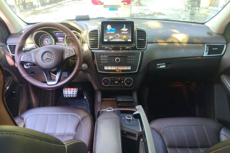 Used Mercedes-Benz GLE  Center Console