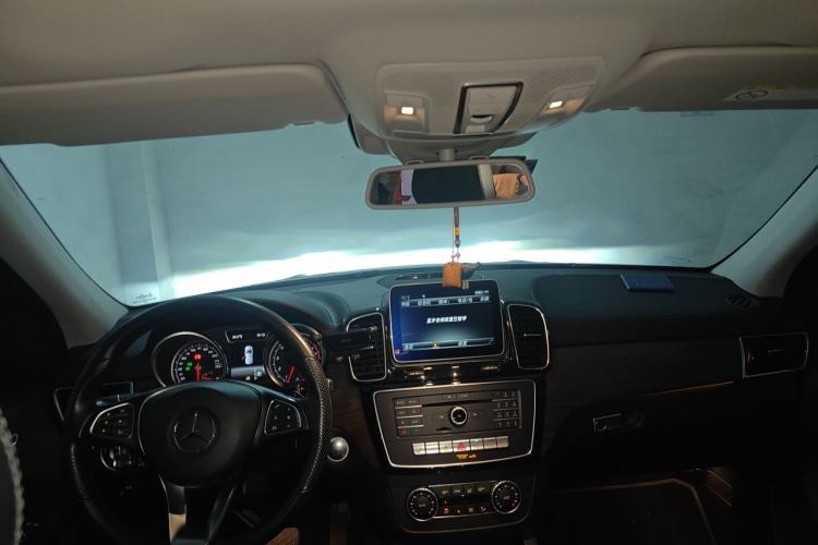 Used Mercedes-Benz GLE 2017 GLE 400 4MATIC Center Console