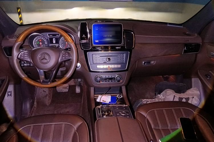 Used Mercedes-Benz GLE 2017 GLE 400 4MATIC Center Console