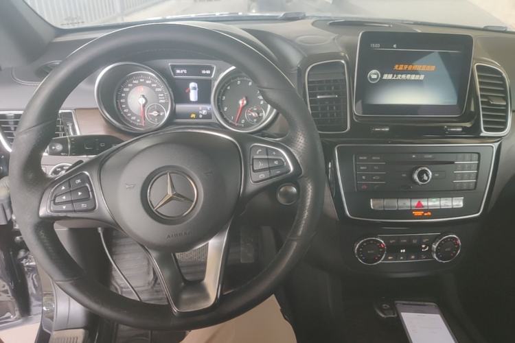 Used Mercedes-Benz GLE 2017 GLE 400 4MATIC Center Console