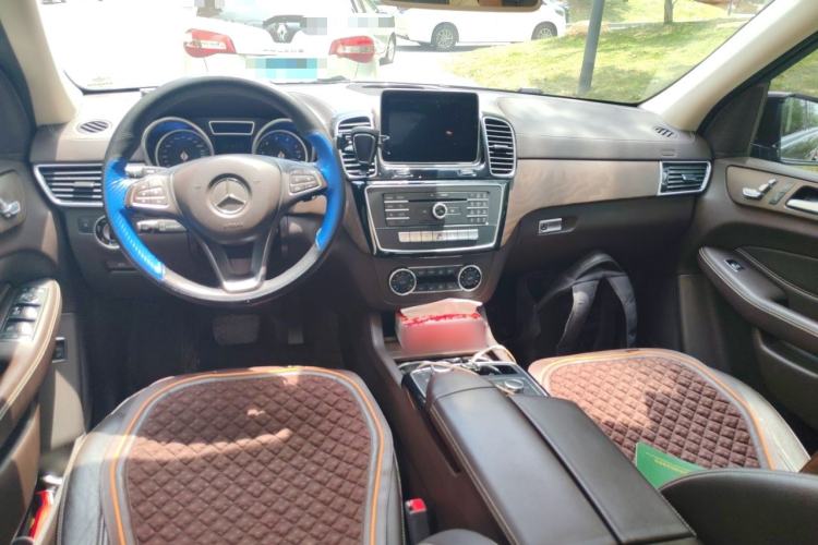 Used Mercedes-Benz GLE 2017 GLE 320 4MATIC Dynamic Model Center Console