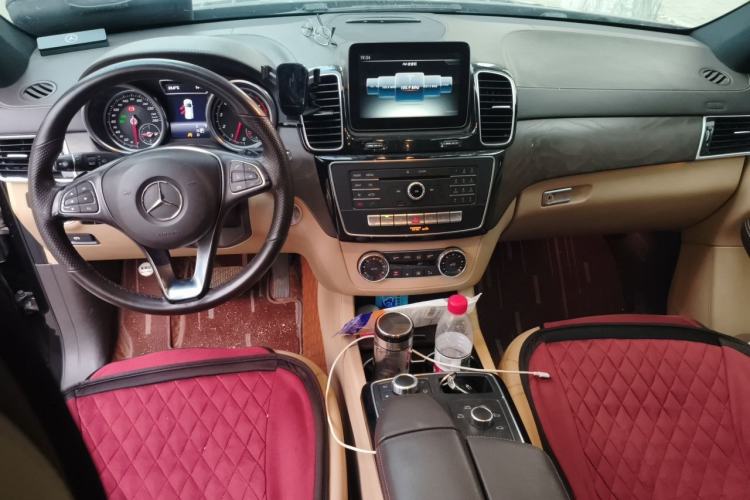 Used Mercedes-Benz GLE 2017 GLE 320 4MATIC Dynamic Model Center Console