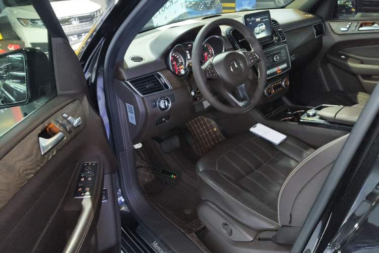 Used Mercedes-Benz GLE 2017 GLE 320 4MATIC Dynamic Model Driver Seat
