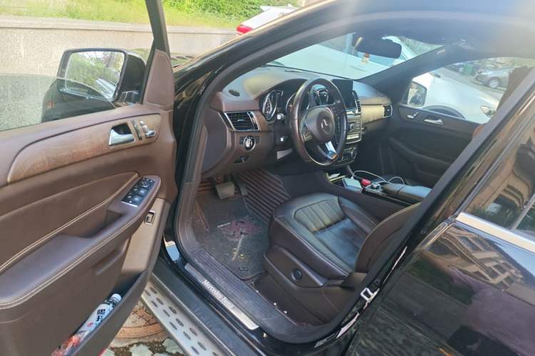 Used Mercedes-Benz GLE 2017 GLE 320 4MATIC Luxury Model Driver Seat