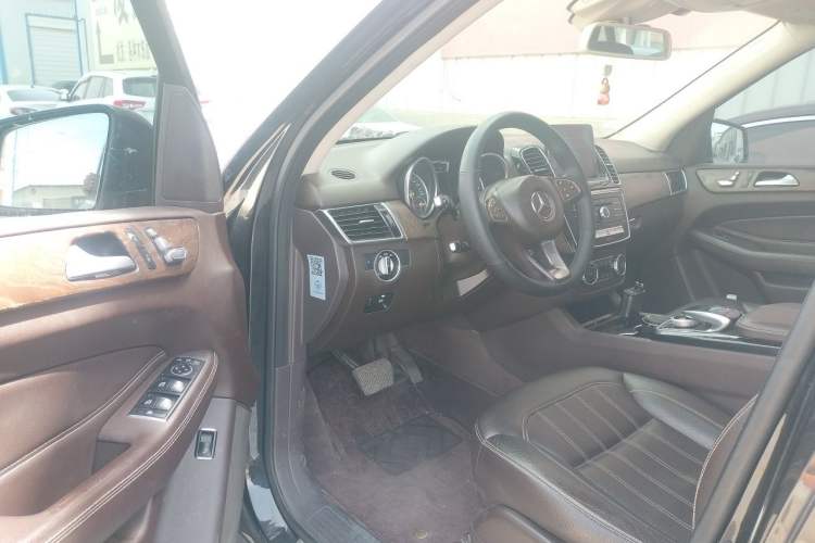 Used Mercedes-Benz GLE 2017 GLE 320 4MATIC Luxury Model Driver Seat