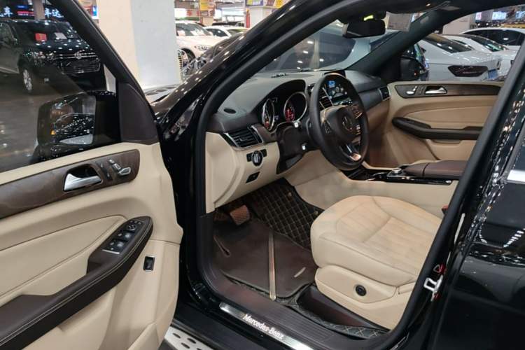 Used Mercedes-Benz GLE 2017 GLE 320 4MATIC Dynamic Model Driver Seat