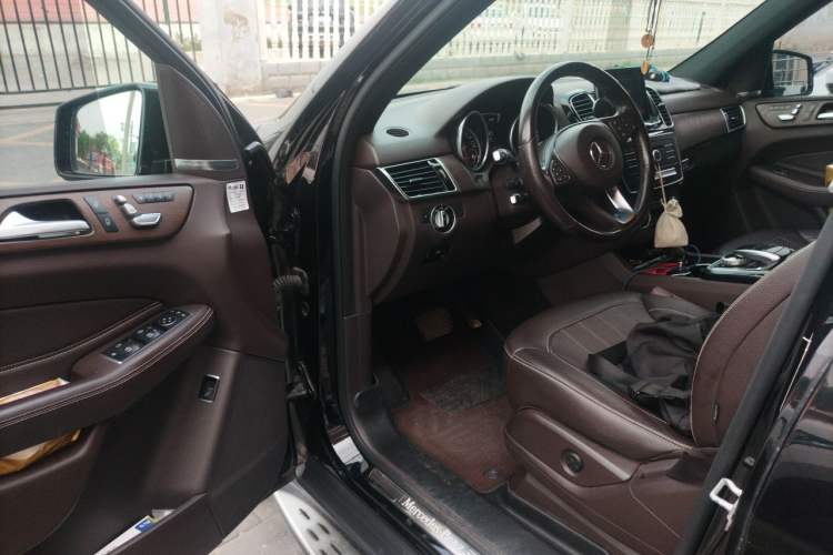 Used Mercedes-Benz GLE 2017 GLE 320 4MATIC Luxury Model Driver Seat