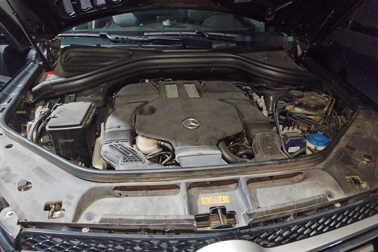 Used Mercedes-Benz GLE 2017 GLE 320 4MATIC Dynamic Model Engine Bay