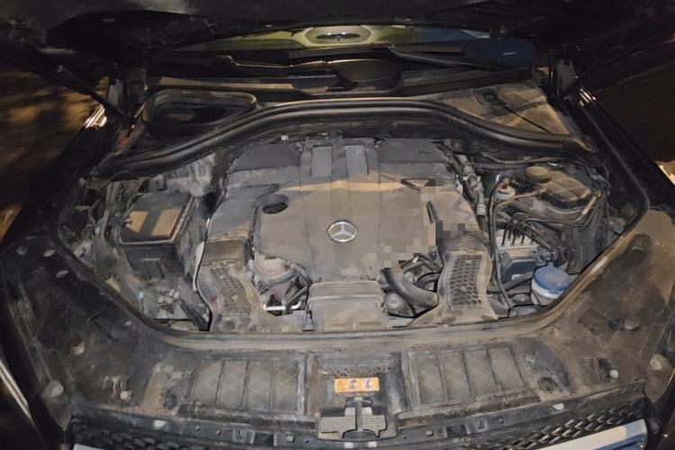 Used Mercedes-Benz GLE  Engine Bay