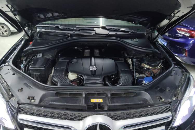 Used Mercedes-Benz GLE 2017 GLE 400 4MATIC Engine Bay