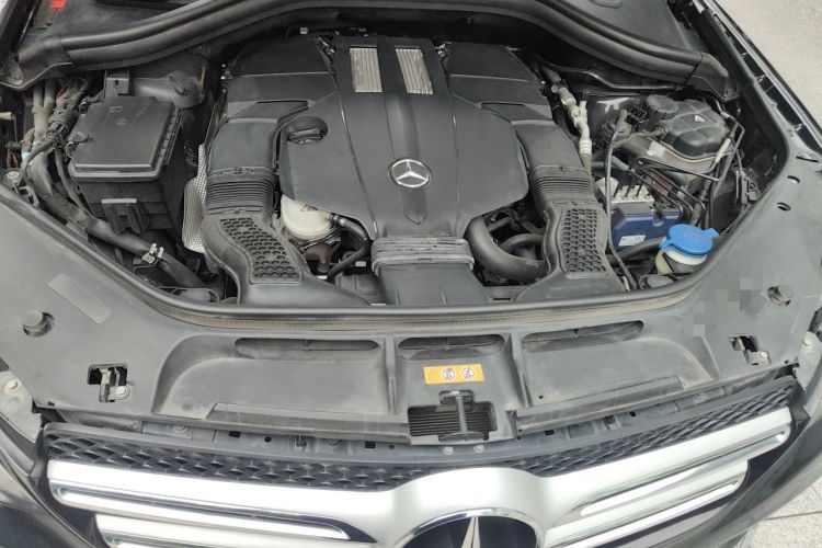 Used Mercedes-Benz GLE 2017 GLE 320 4MATIC Luxury Model Engine Bay