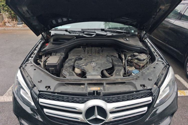 Used Mercedes-Benz GLE 2017 GLE 320 4MATIC Dynamic Model Engine Bay
