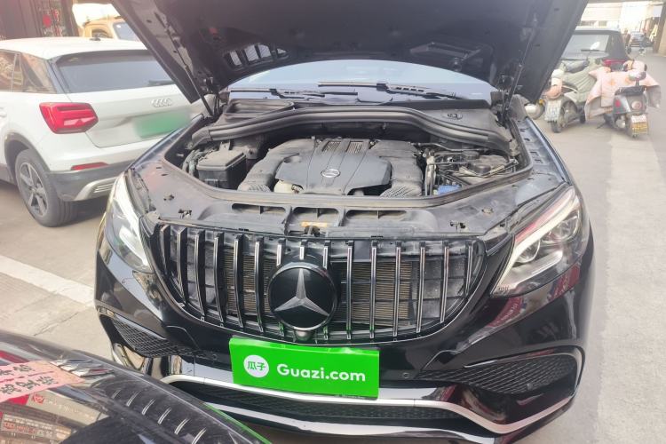 Used Mercedes-Benz GLE 2017 GLE 320 4MATIC Dynamic Model Engine Bay