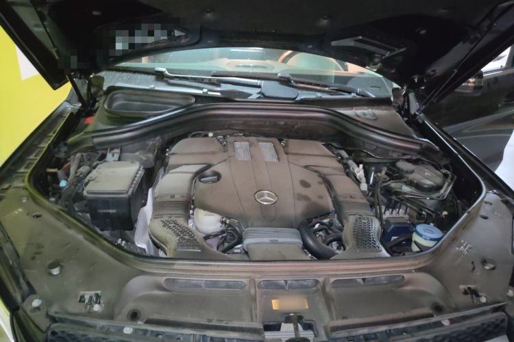 Used Mercedes-Benz GLE 2017 GLE 320 4MATIC Dynamic Model Engine Bay