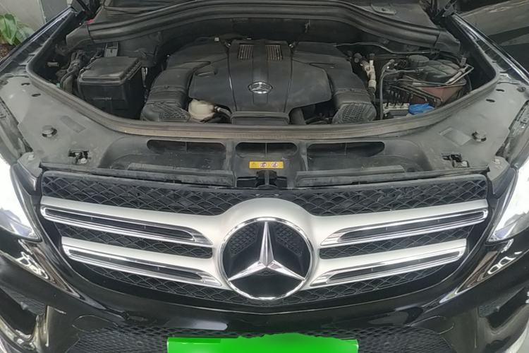 Used Mercedes-Benz GLE 2017 GLE 320 4MATIC Dynamic Model Engine Bay