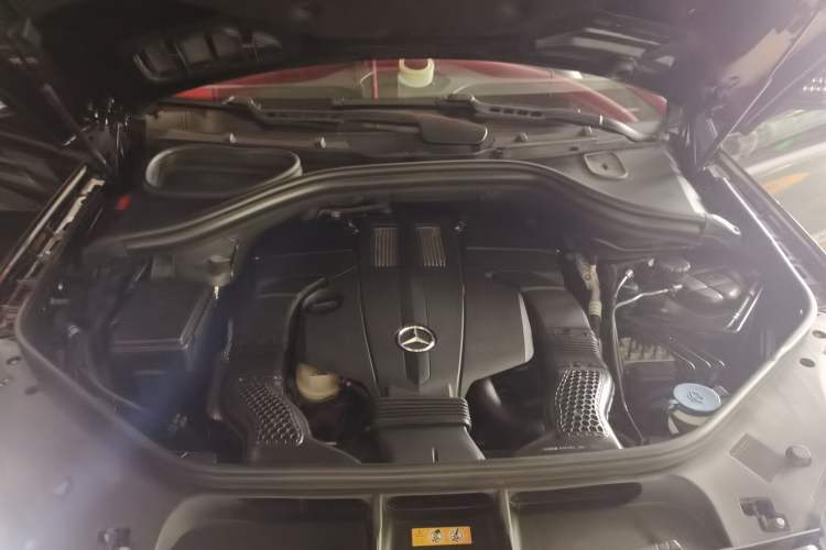 Used Mercedes-Benz GLE 2017 GLE 400 4MATIC Engine Bay