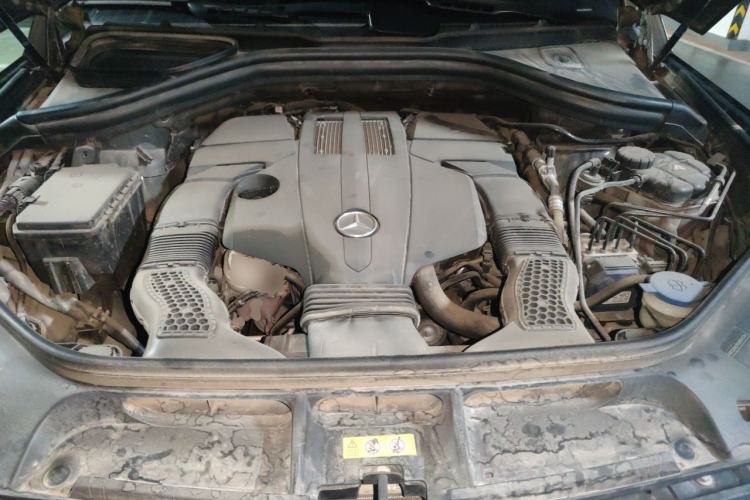 Used Mercedes-Benz GLE 2017 GLE 320 4MATIC Dynamic Model Engine Bay