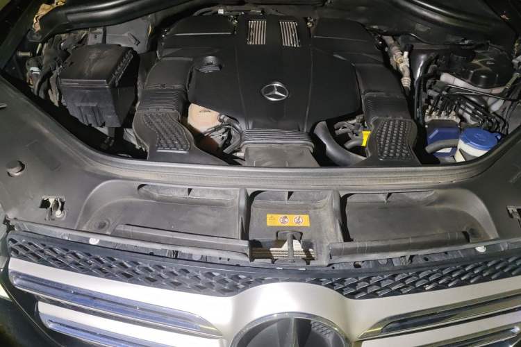 Used Mercedes-Benz GLE 2017 GLE 400 4MATIC Engine Bay