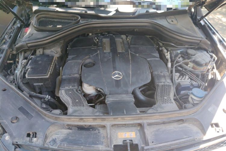 Used Mercedes-Benz GLE  Engine Bay