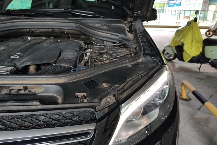 Used Mercedes-Benz GLE 2017 GLE 400 4MATIC Engine Bay Left