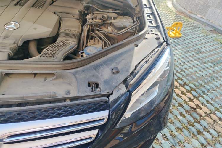 Used Mercedes-Benz GLE 2017 GLE 320 4MATIC Luxury Model Engine Bay Left