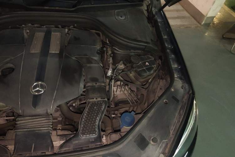 Used Mercedes-Benz GLE 2017 GLE 320 4MATIC Dynamic Model Engine Bay Left