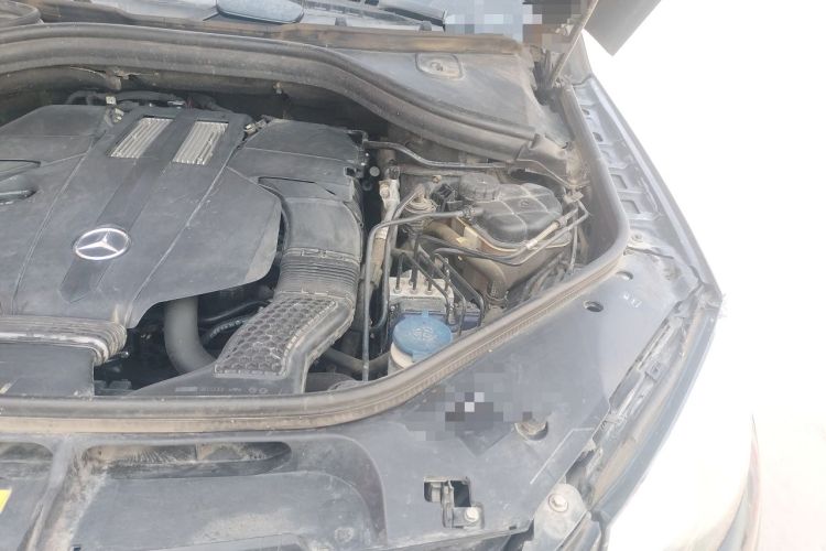 Used Mercedes-Benz GLE 2017 GLE 320 4MATIC Luxury Model Engine Bay Left