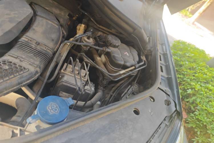 Used Mercedes-Benz GLE 2017 GLE 320 4MATIC Dynamic Model Engine Bay Left