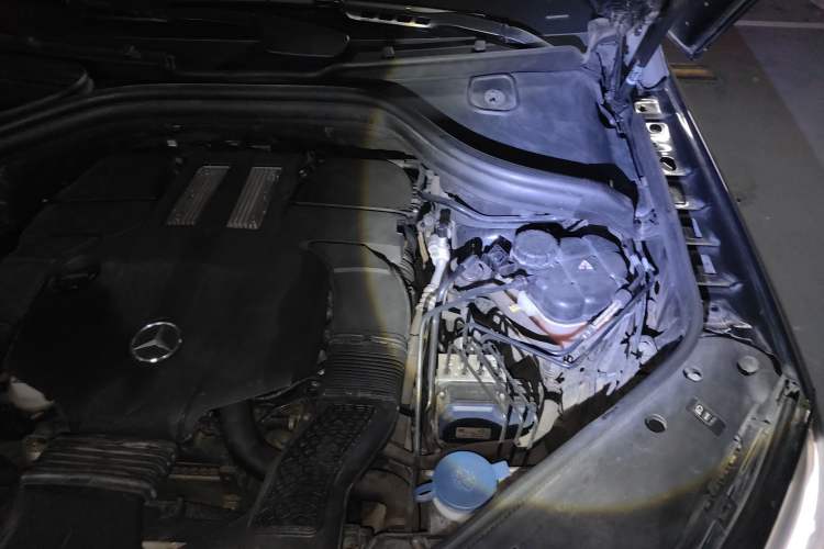 Used Mercedes-Benz GLE 2017 GLE 320 4MATIC Dynamic Model Engine Bay Left
