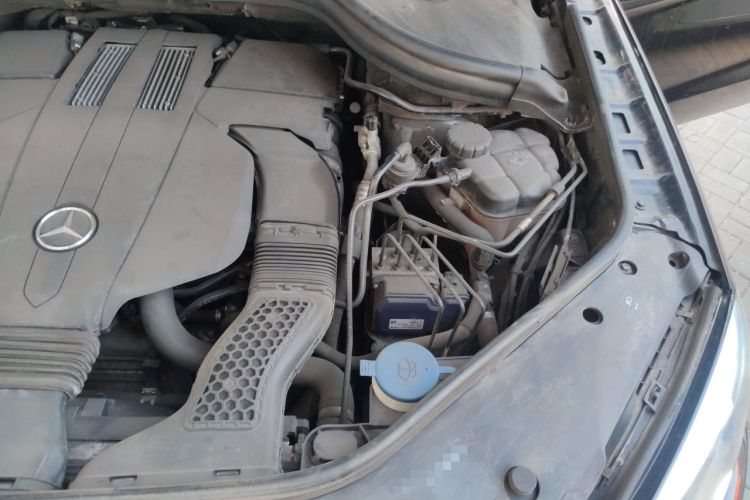 Used Mercedes-Benz GLE 2017 GLE 320 4MATIC Dynamic Model Engine Bay Left
