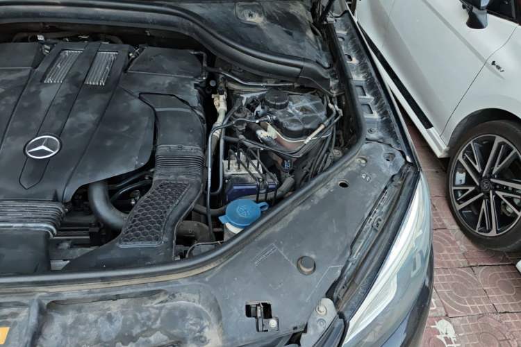 Used Mercedes-Benz GLE 2017 GLE 400 4MATIC Engine Bay Left